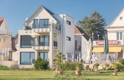 Langenargen Apartment | Holiday Apartment "Montfort" Directly by Lake Constance with Lake and Mountain View