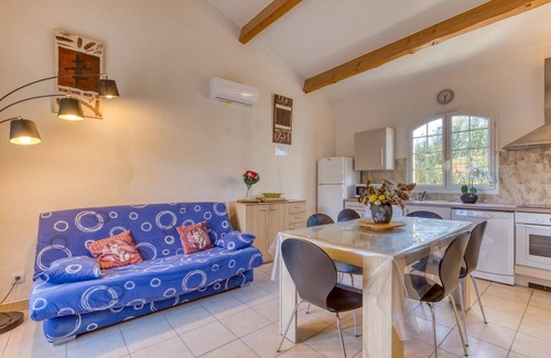 Le Grau-dʼAgde Apartment | Holiday Apartment 'Madrague St Vincent B' with Balcony, Shared Pool and Wi-Fi