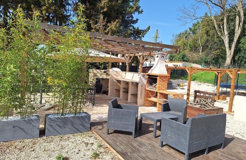 Avignon Apartment | Holiday apartment Montfavet for 1 - 4 persons with 2 bedrooms - Holiday apartment