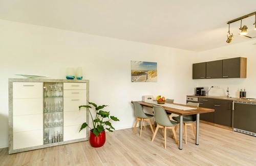Kleinheide Apartment | Holiday Apartment "Möwchen" with Private Terrace, Shared Garden & Wi-Fi