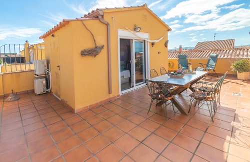 Els Griells Apartment | Holiday Apartment 'Noenil' with Pool & Wi-Fi