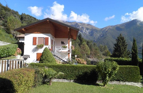 Val Maria-Pur Apartment | Holiday apartment overlooking lake