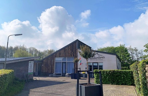 Pieterburen Apartment | Holiday apartment Pieterburen for 1 - 10 persons with 5 bedrooms - Holiday apartment in one or multi