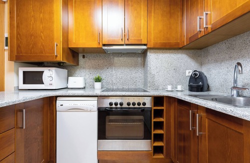 La Molina Apartment | Holiday Apartment “Pie de pistas Font Canaleta La Molina” next to Ski Slopes with Terrace & WiFi