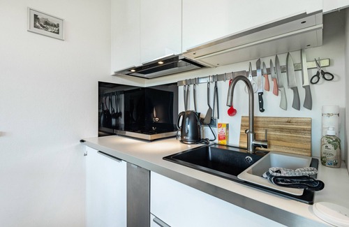Egloffstein Apartment | Holiday Apartment 'Schlossblick' with Private Terrace, Balcony and Wi-Fi