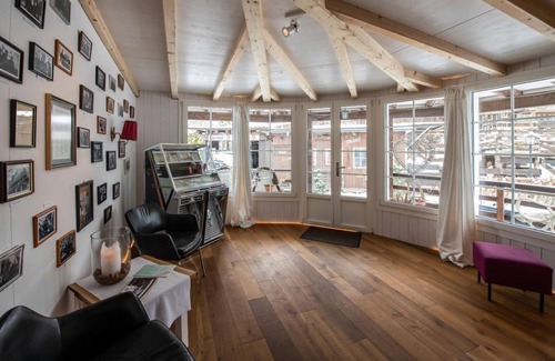 Seelisberg Apartment | Holiday apartment Seelisberg for 1 - 10 persons with 6 bedrooms - Historical building