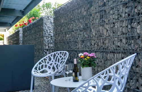 Ohningen Apartment | Holiday Apartment 'Seenahes C2 In Öhningen' with Private Terrace and Wi-Fi