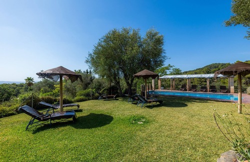 Petra Apartment | Holiday Apartment "Ses Solls" with Mountain View, Shared Pool & Wi-Fi