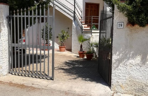 Punta Milocca Apartment | Holiday apartment Siracusa for 1 - 6 persons with 2 bedrooms - Twin house