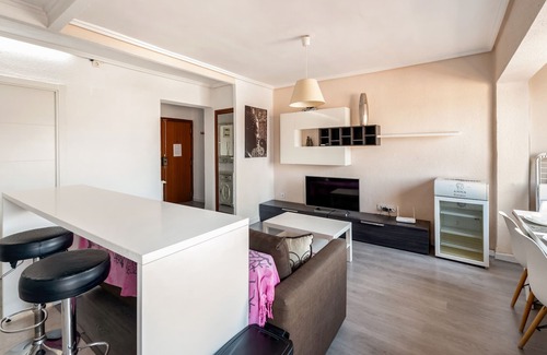 El Cabanyal Apartment | Holiday Apartment "Suites Spain Playa - Escalante" near Beach with Wi-Fi