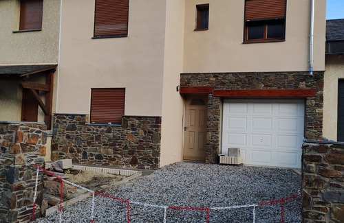Formigueres Apartment | Holiday Apartment "T2 Parking À Formiguères" with Mountain View & Private Terrace