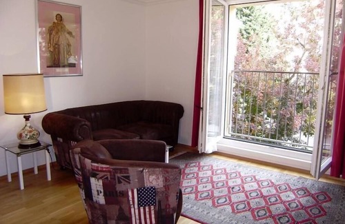 Schonbrunn Apartment | Holiday apartment Vienna for 1 - 6 persons with 2 bedrooms - Holiday apartment in one or multi-famil
