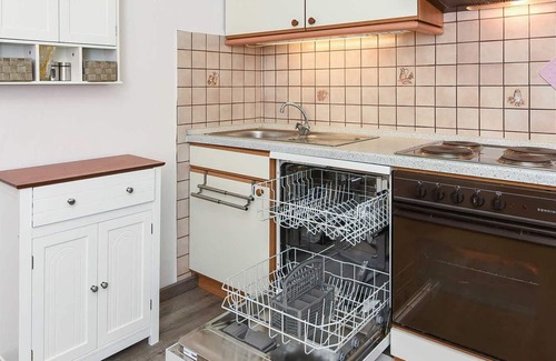 Stedesdorf Apartment | Holiday apartment "West" - Ferienhof "Tannen"