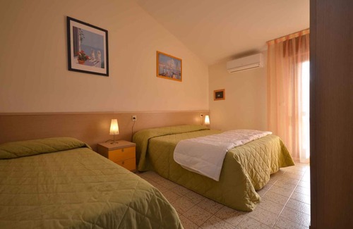 Bibione Apartment | Holiday apartment with air conditioning and pool