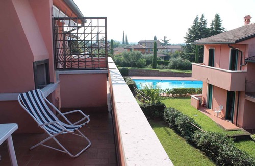 Montioni Apartment | Holiday apartment with outdoor swimming pool