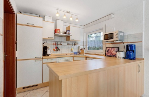 Gaienhofen Apartment | Holiday Apartment 'Zeller' with Private Terrace and Wi-Fi