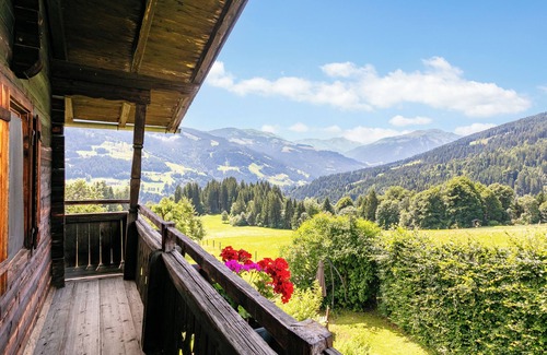 Hopfgarten im Brixental House | Holiday home with great garden and steam bath