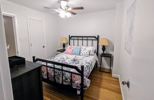 Hazel Green House | Holiday at the farmhouse. Pet-Friendly! 20 min from downtown Huntsville!