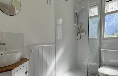 Pembroke House | Holiday Beach House - sleeps 4 - ideal for families