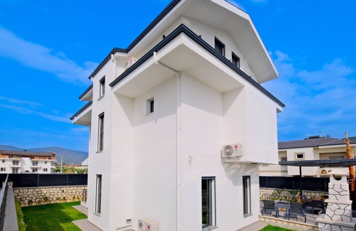 Fethiye Villa | Holiday Bliss in ÖLÜDENİZ Twin 3BR-3BA Villas with Modern Comfort&Private Charm