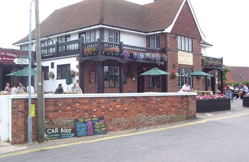 Great Yarmouth Ski Chalet | Holiday Chalet In Hemsby on Sundowner Holiday Park - No Pets