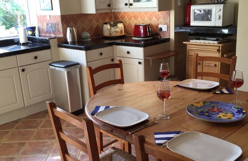 Crieff Cottage | 🌺Holiday Cottage Crieff - Sleeps 6, country oasis, where memories are made ! 🌸
