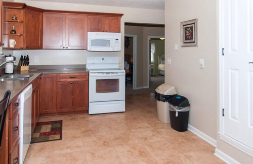 Cayuga Cottage | Holiday Cove: A Great Place for a Family Vacation!