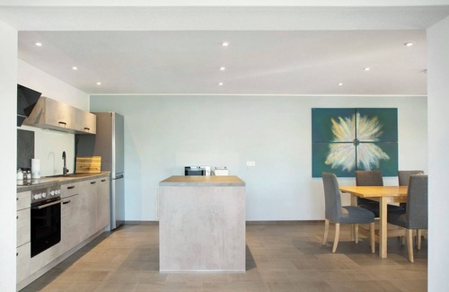 Bad Griesbach im Rottal Apartment | Holiday Apartment "Pur Wohnen - West" with Shared Garden, Balcony & Wi-Fi