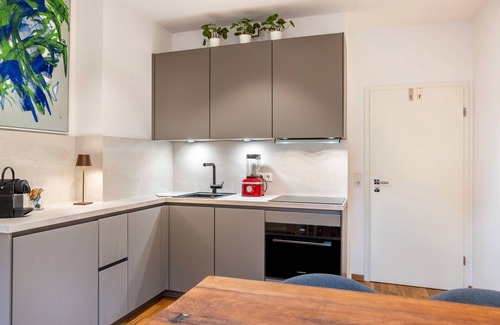 Bad Wilhelmshoehe Apartment | Holiday Apartment 'Ederweg' with Private Terrace and Wi-Fi