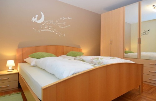 Prackenbach Apartment | Holiday flat with swimming pool in Prackenbach