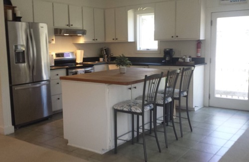 Sullivan's Island House | Holiday Deals! Sleeps 5 2BR 2Bath Walk to beach!