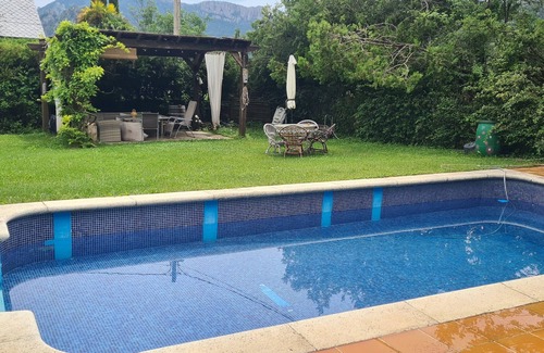 Sant Llorenc de Morunys House | Holiday Home Yoar with Mountain Views and Wi-Fi