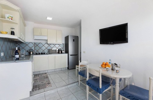 Puerto de la Estaca House | Holiday Home 'Puerto De La Estaca 1' with Sea View and Private Terrace