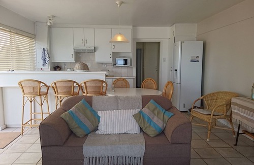 Strand Apartment | Holiday flat on Melkbaai Beach, Strand - perfect for shopping and/or relaxing