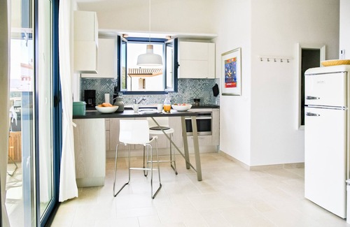 La Caletta Apartment | Holiday flat with balcony and sea view