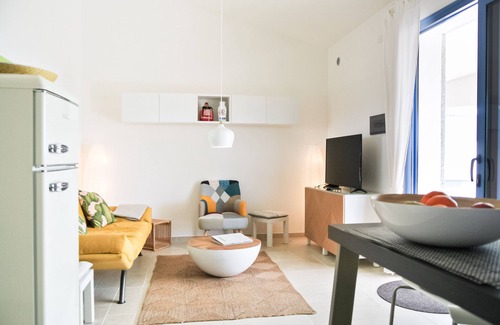 La Caletta Apartment | Holiday flat with balcony and sea view