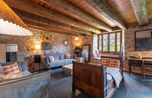 Adervielle-Pouchergues House | Holiday Home 'La Ketzerie À Adervielle' with Mountain View and Private Garden