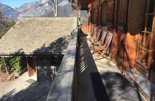 La Chapelle-d'Abondance House | Holiday Home 'Chalet Le Pré Caro' with Mountain View, Private Terrace and Wi-Fi