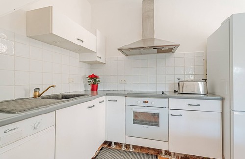 Saint-Jouan-des-Guerets House | Holiday Home 'Gite Des Trauchandieres' with Private Terrace, Shared Garden and Wi-Fi