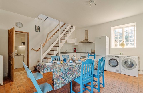 Saint-Jouan-des-Guerets House | Holiday Home 'Gite Des Trauchandieres' with Private Terrace, Shared Garden and Wi-Fi