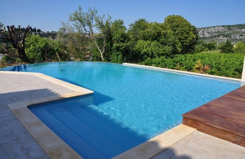 Saint-Martin-d'Ardeche House | Holiday cottage "Aiguéze" in a residence with swimming pool
