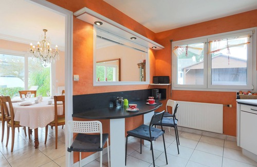 Binic-Etables-sur-Mer House | Holiday Home 'La Petite Palmeraie - Binic' with Private Terrace, Private Garden and Wi-Fi