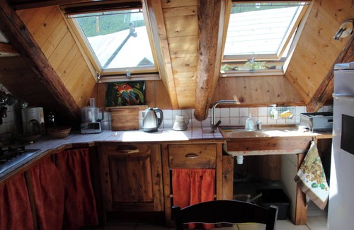 Monetier-les-Bains House | Holiday Home 'Landrosace' with Shared Terrace, Balcony and Wi-Fi