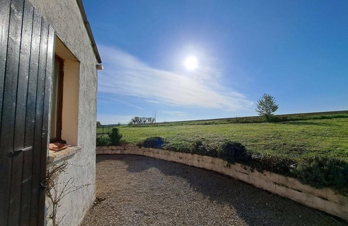 Saint-Pierre-de-Juillers House | Holiday house St Pierre de Juillers for 1 - 8 persons with 4 bedrooms - Holiday house