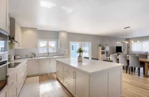 Atalaia House | Holiday Home 'Full House in Santa Bárbara' with Sea View, Private Terrace and Wi-Fi