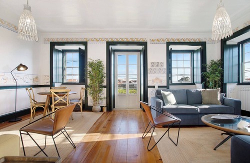 Sao Martinho do Porto House | Holiday Home 'São Martinho All The Best 2' with Private Terrace and Wi-Fi