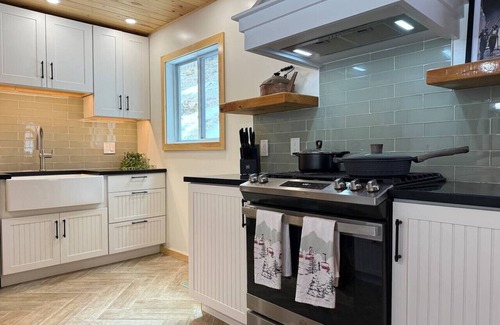 Killington Apartment | Holiday Haus- AC, game room, near golf