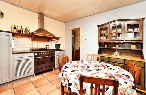 Schoenberg House | Holiday Home in Schצnberg with Jacuzzi