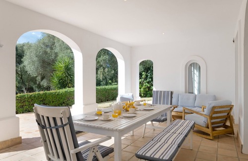 Benalup-Casas Vieja House | Holiday Home 'Birdie' with Private Pool, Wi-Fi and Air Conditioning