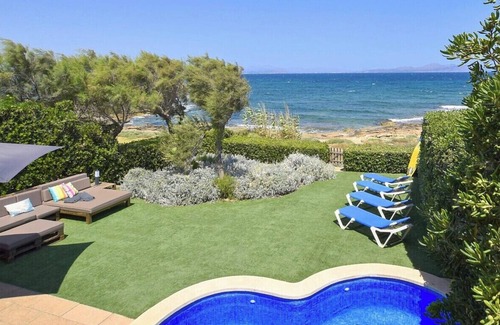 Urbanizacion S'Estanyol House | Holiday Home 'Embat' with Sea View, Wi-Fi and Air Conditioning